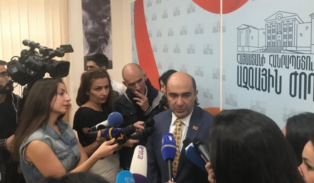 70389611_669556943564850_2402111784870739968_n