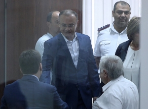 В настоящий момент самое главное, чтобы изменилась мера пресечения Роберта Кочаряна: Сейран Оганян