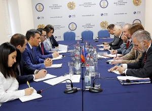 Экспертная группа Венецианской комиссии встретилась с Омбудсменом РА