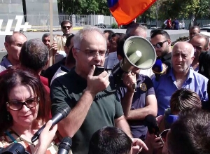 «Битва продолжается»: Левон Зурабян возглавил шествие