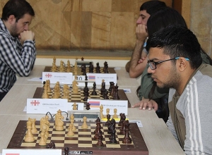 Գրոսմայստեր Հովիկ Հայրապետյանը առաջատարների խմբում է