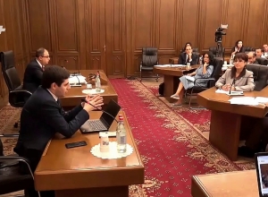 Սուրեն Գրիգորյանը Հրայր Թովմասյանի լիազորությունները դադարեցնելու հիմքերն է ներկայացնում