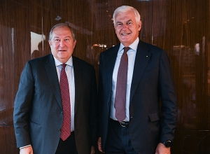 Президент встретился с исполнительным директором итальянской компании “Леонардо”