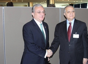 Armenian FM meets Indonesian counterpart