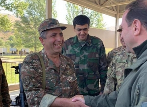ՀՀ պաշտպանության նախարարն այցելել է 1-ի զորամիավորման զորամասեր