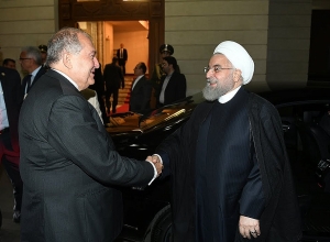 Հայաստանի նախագահ Արմեն Սարգսյանը հյուրընկալել է Իրանի նախագահ Հասան Ռոհանիին