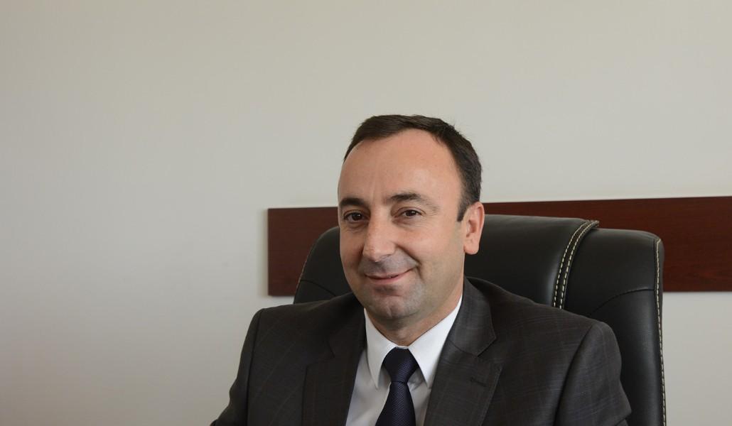 Հրայր Թովմասյան