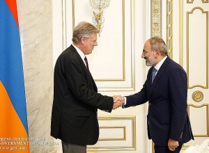 Վարչապետ Նիկոլ Փաշինյանն ընդունել է ԱՄՆ կոնգրեսական Ֆրանկ Փալոնին