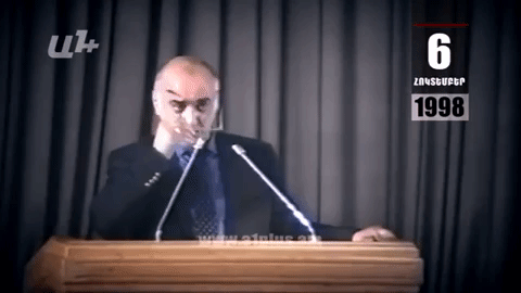 Օրացույց. 6-ը հոկտեմբերի. Վանո Սիրադեղյան. «Վազգեն Սարգսյանից կմնա կամուֆլյաժը»