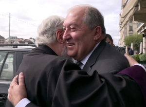 Նախագահ Սարգսյանը Ժնևում հանդիպել է Արամ Ա կաթողիկոսի հետ