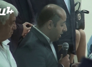 Դատարանում Ռոբերտ Քոչարյանի աջակիցների և ընդդիմադիրների միջև վիճաբանություն եղավ