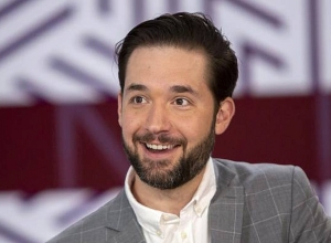 Алексис Оганян прибыл в Армению