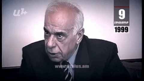Օրացույց. 9-ը հոկտեմբերի. Արմեն Դարբինյանը շարժել է Վլադիմիր Նազարյանի ծիծաղը