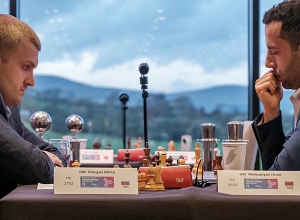 Լևոն Արոնյանը ցայտնոտի պատճառով ոչ-ոքի խաղաց Նիյատ Աբասովի հետ