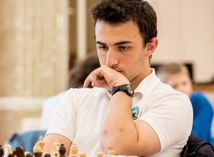 Շախմատի Մ-20 ԱԱ. Շանթ Սարգսյանը և Արամ Հակոբյանը հետապնդողների խմբում են