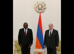 Արմեն Սարգսյանին հավատարմագրերն է հանձնել Հայաստանում Զամբիայի նորանշանակ դեսպանը.