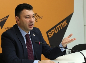 Утром делает одно заявление, вечером – совершенно другое: Шармазанов о Пашиняне