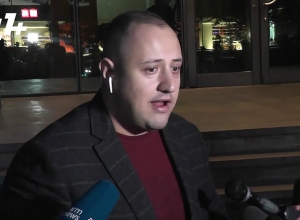 «Կա՛նգ առեք, իրոք, կա՛նգ առեք»․ հավաք դատարանի մոտ ի աջակցություն Արսեն Բաբայանի