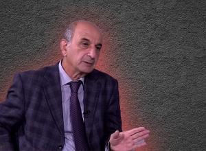 Почему Серж Саркисян подал в отставку после 27-го октября и Р. Кочарян принял его отставку?