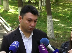 Նաիրի Հունանյանը գլուխը պատովն է տալիս. Էդուարդ Շարմազանով