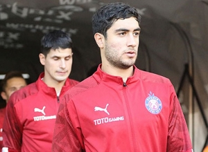 Эрик Варданян показал непристойный жест после удаления