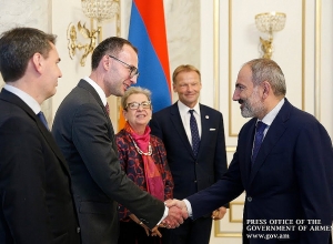 Prime Minister of Armenia Nikol Pashinyan receives Vice President of European Investment Bank