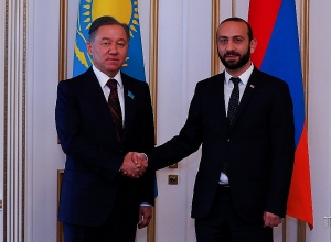 Արարատ Միրզոյանը հանդիպել է Ղազախստանի Մաժլիսի նախագահի հետ