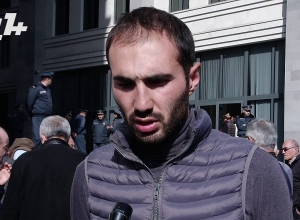 «Արայիկ Հարությունյանը թող ասի, որ պատրաստ է բանակցել, տեղում կորոշենք»․ նստացույցը շարունակվում է