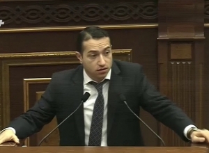 Ձեզ ոչ ոք ցուցում չէր տալիս. Մխիթար Հայրապետյանը՝ Միքայել Մելքումյանին