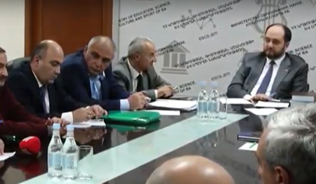 77409569_1742421195897867_4010809656946458624_n