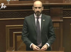 Գևորգ Պետրոսյանը հազիվ նորմալ նախագիծ է բերել, էնքան խուճուճ հարցեր տվեցիք. Նարեկ Զեյնալյան