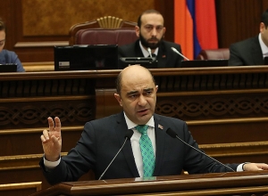 Բա արեք, ինչու չեք անում. Էդմոն Մարուքյան