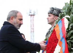 Վարչապետը Սպիտակում հարգանքի տուրք է մատուցում 1988 թվականի երկրաշարժի զոհերի հիշատակին