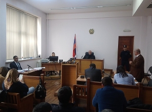 Ընթանում է Նազիկ Ամիրյանի գործով դատական նիստը. փաստաբաններն ինքնաբացարկ հայտնեցին դատավորին