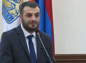 Փոխքաղաքապետը մանրամասներ է ներկայացնում Ամանորի տոնական միջոցառումների վերաբերյալ