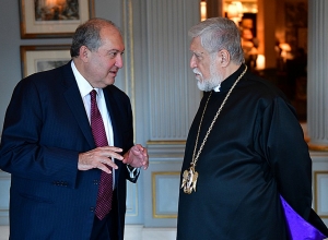 Президент Саргсян провел телефонный разговор с католикосом Великого Дома Киликии Арамом I
