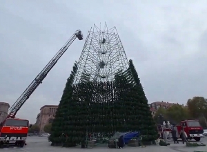 Հանրապետության Հրապարակի տոնածառն արդեն պատրաստ է