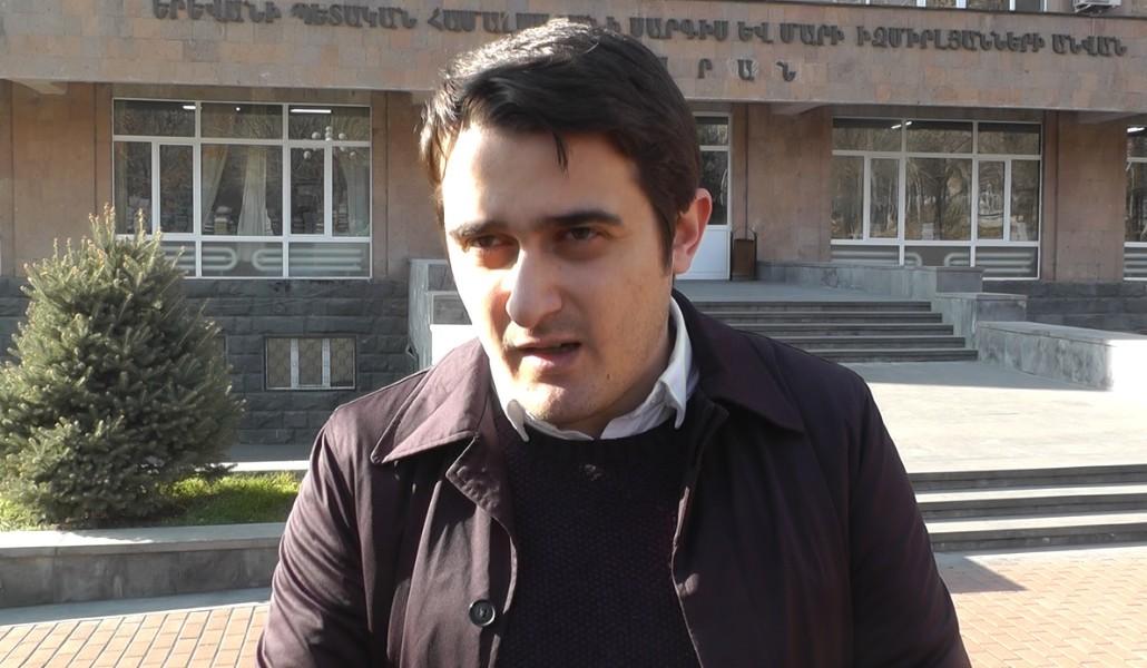 Իրավաբան