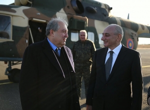 Նախագահ Սարգսյանը Ստեփանակերտում հանդիպել է Արցախի Հանրապետության նախագահ Բակո Սահակյանի հետ