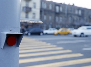 Еще на 5 улицах Еревана будут действовать светофоры в режим «Вызов пешехода»