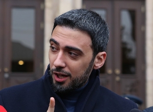 Суд не был обязан следить за пресс-конференции делать выводы: Адвокат Кочаряна о неявке правопреемников в суд