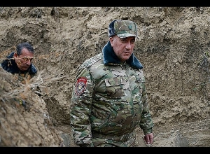 Արման Սարգսյանը դեկտեմբերի 30 ին այցելեց մարտական հերթապահություն իրականացնող ոստիկաններին