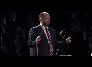 Դիրիժորական վահանակի մոտ է՝ ԿԳՄՍ նախարար Արայիկ Հարությունյանը