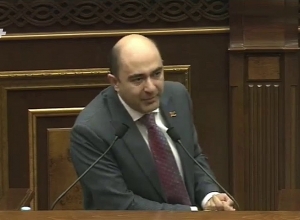 Մի հատ նայեք ինչ աշխատավարձ են ստանում, ինչ սոցիալական պաշտպանվածություն ունեն