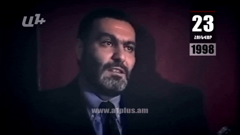 Календарь. 22-е января: Вазген Саркисян собрали журналистов, чтобы сказать, что он не подозревает Роберта Кочаряна