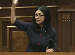 Это вы дергаете: Арпи Давоян – Геворгу Горгисяну