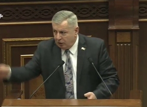 Էնքան չեք աշխատել նախագծի վրա, որ Մելքումյանը ստիպված հաշվարկներա անում, թվաբանությունա անում