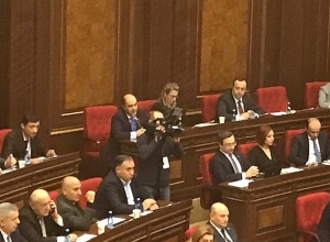 Вы должны принести извинение за сравнение оппозиции с лошадью: Марукян – «Моему шагу»