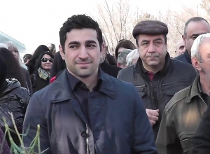 Ռոբերտ Քոչարյանի որդին, աջակիցները Եռաբլուրում էին