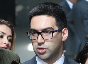 Իշխանափոխության մակարդակի հանրային աջակցության նշույլ ես չեմ տեսնում․ Ռուստամ Բադասյան